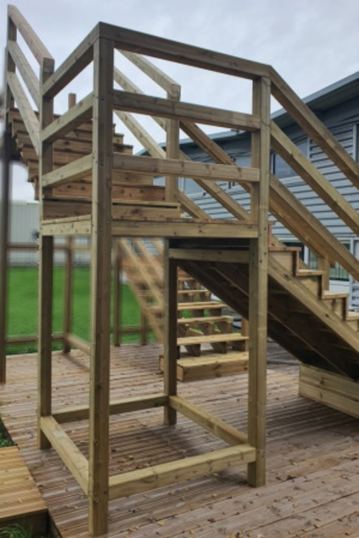 Balustrade trap met bordes Balustrade trap met bordes