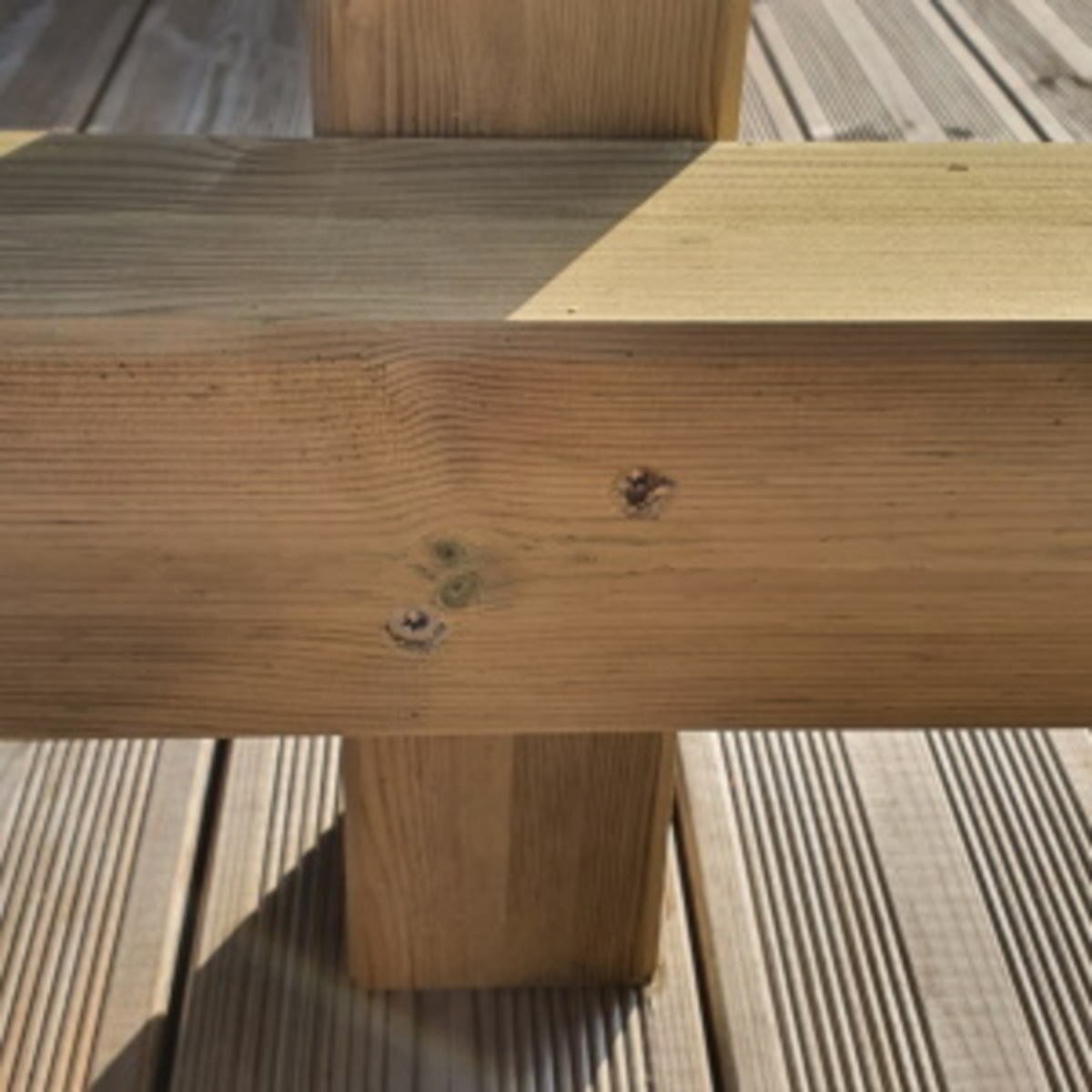 Fix horizontal stability support post to additional support post Fix horizontal stability support post to additional support post